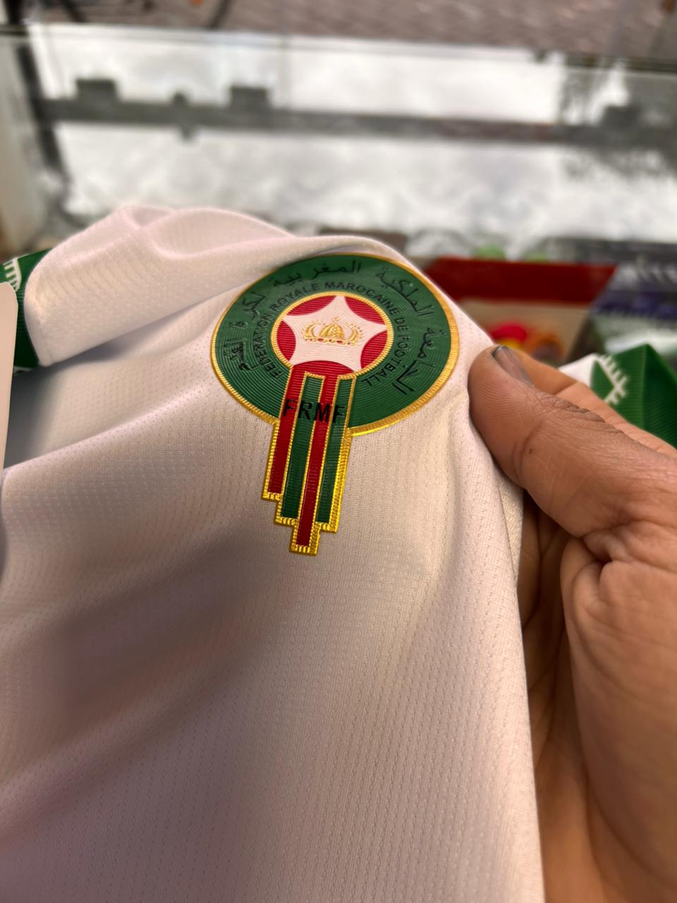 تفاصيل القميص